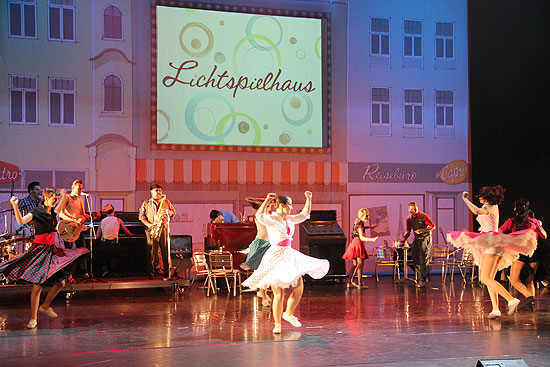 "Lollipop - Boogie, Twist und Hula-Hoop" vom 30.12.2011-05.01.2012 (©Foto: Martin Schmitz)